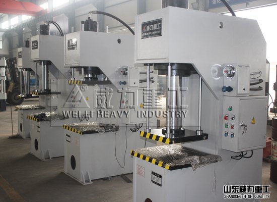 40噸單柱油壓機(jī)生產(chǎn)車(chē)間實(shí)景拍攝