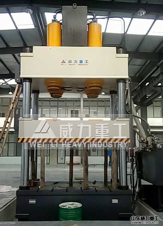 熱鍛液壓機到客戶現(xiàn)場調試